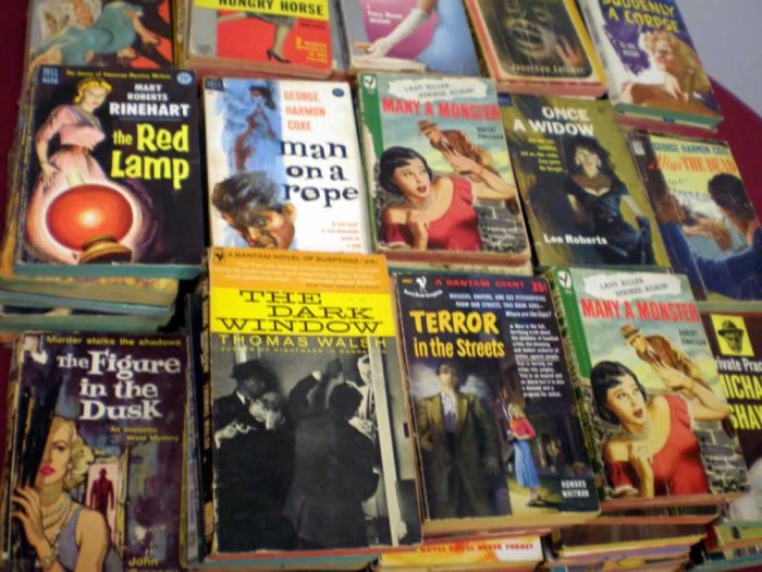 VINTAGE CRIME PAPERBACK LOT OF 23 # 23, 2.0 GD