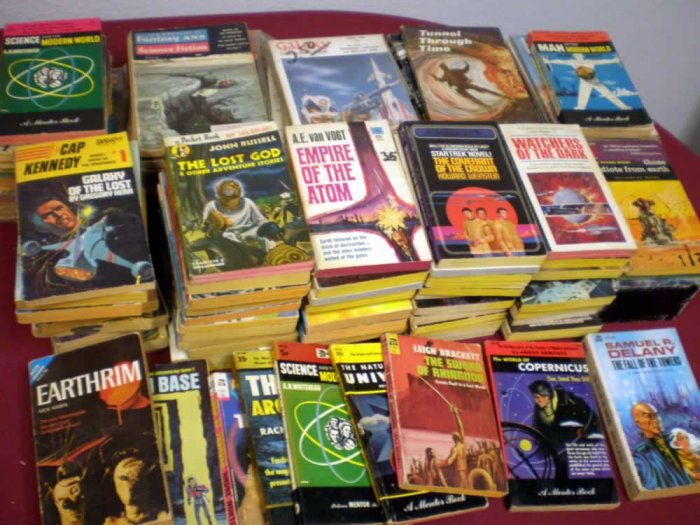 VINTAGE FANTASY/SCI-FI PAPERBACK LOT OF 20 # 20, 2.0 GD