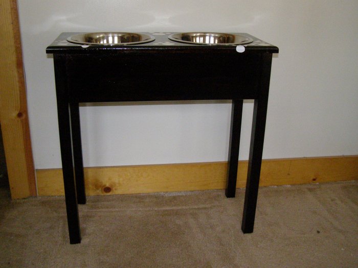 Extra Extra large 24" elevated dog feeder