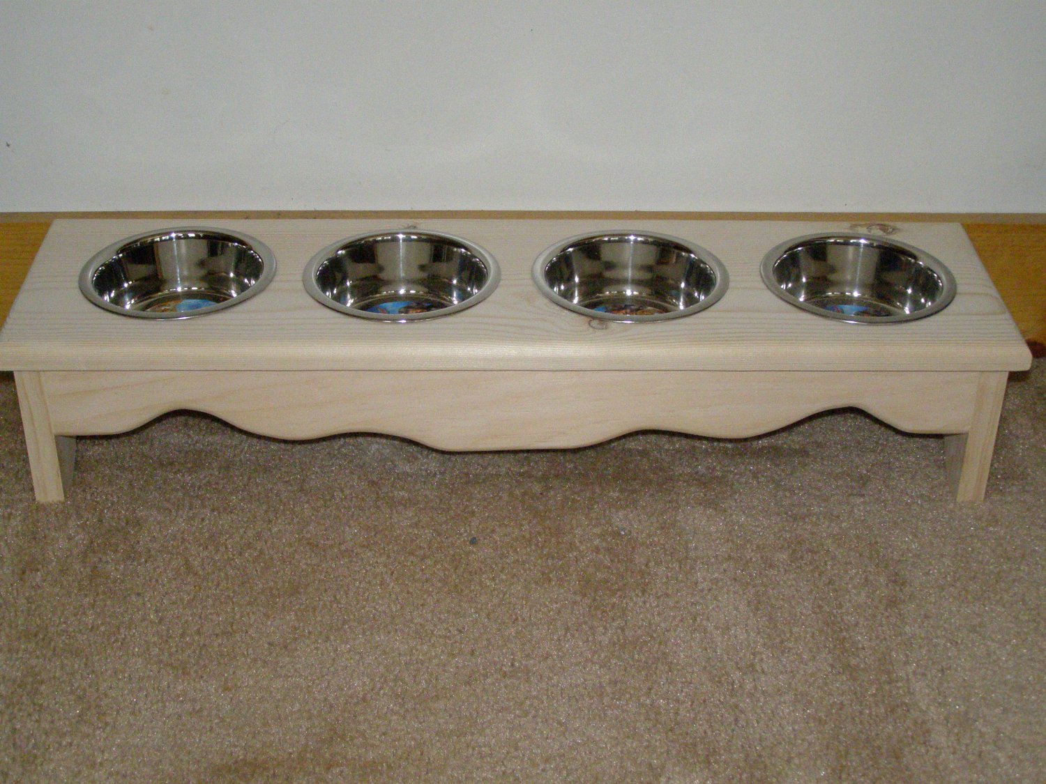 small 4 bowl elevated dog /cat feeder