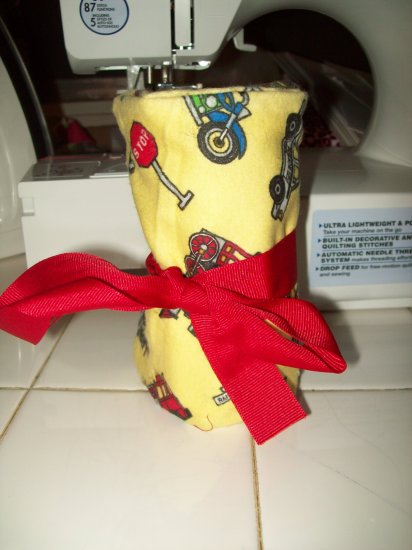 Vroom Vroom - 16 count crayon roll