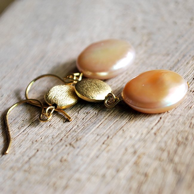 Light peach fresh water pearl coin with texture bead