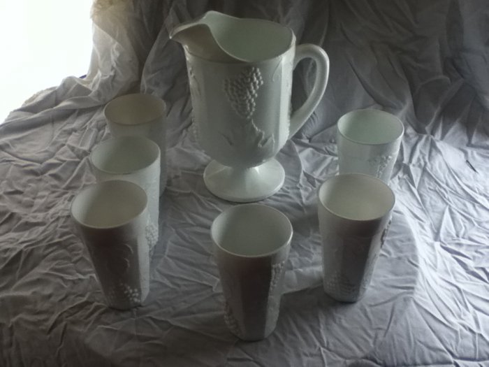Indiana Harvest Milk Glass Beverage set