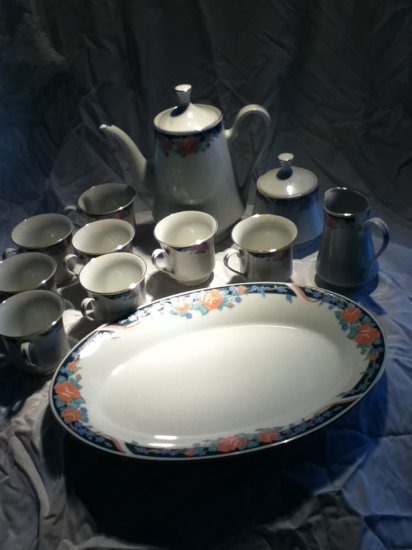 Tienshan China Tea Set