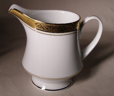 Noritake Creamer Majestic Gold 4290 NEW