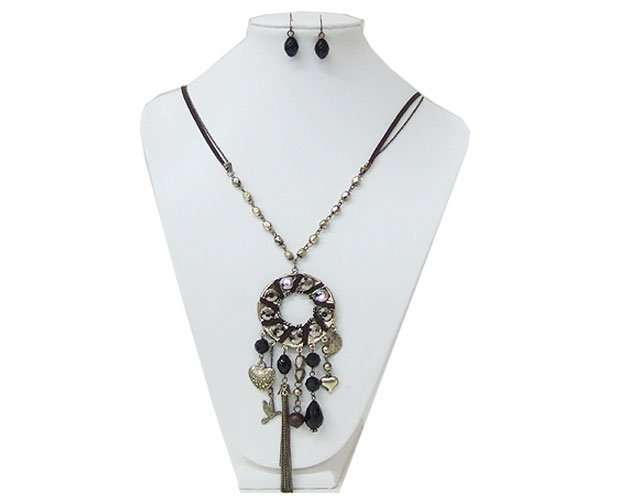 Metal and Fabric Decorated Necklace