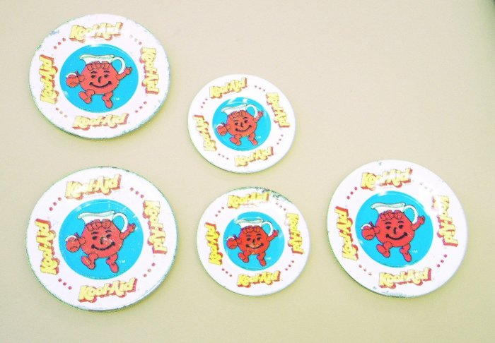 Kool Aid Kids Dishes - 3 larger - 2 Smaller -
