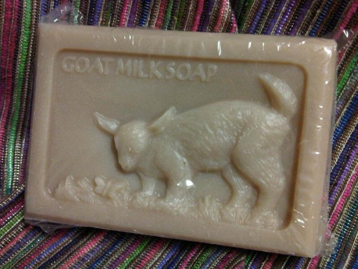 Natural Goat Milk Soap *Berries & Cream Scented*