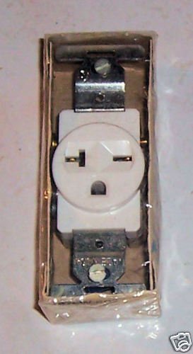 Eagle Single Flush Receptacle White 20amp 250volt