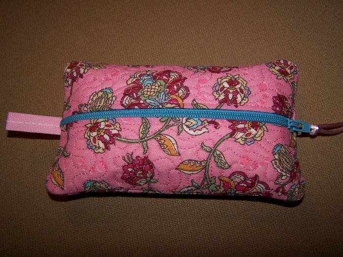 Quilted Zipper Tissue Holder