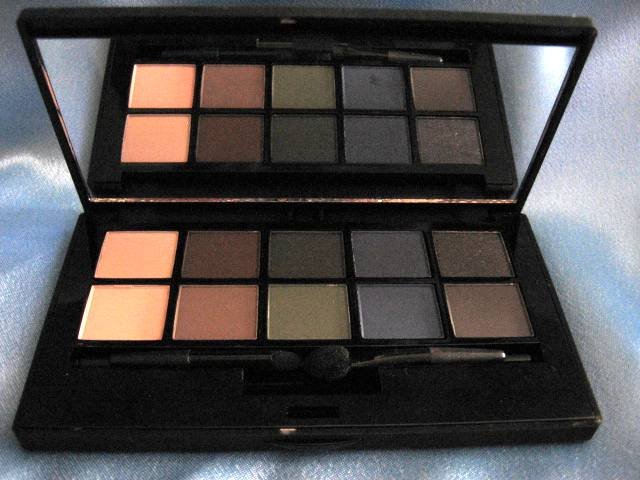 SMASHBOX Smokebox Eye Shadow Palette Retails $38!