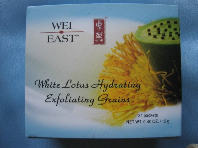 WEI EAST White Lotus HYDRATING EXFOLIATING GRAINS