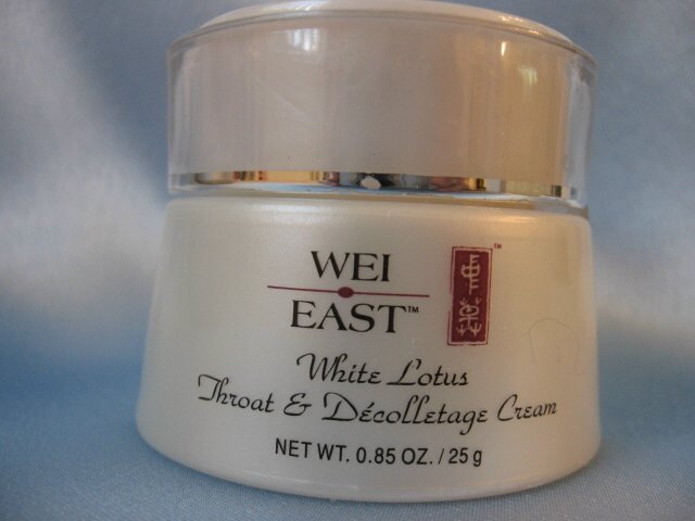 WEI EAST White Lotus Throat and Decolletage Cream 0.85 oz