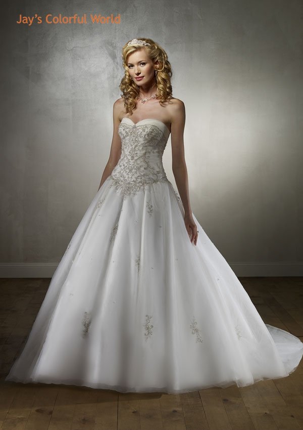Ball Tuller Sweetheart Neckline Strapless Embroidery Beading Train Wedding Dress Bridal Gown