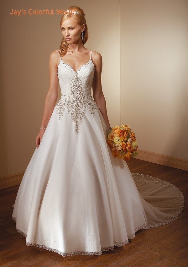 V-neckline Spaghetti Strap Embroidery Beading Wedding Dress Bridal Gown