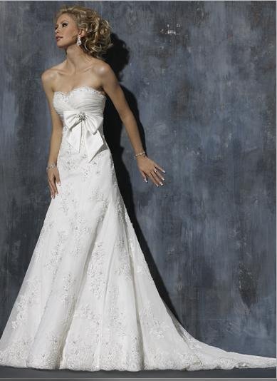 A-line Sweetheart Neckline Appliqued Beaded Custom-made Wedding Dress