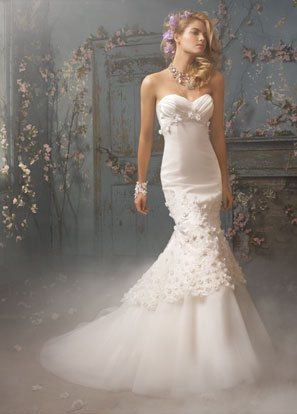 Sweetheart Appliqued Organza and Satin Wedding Dress Bridal Gown