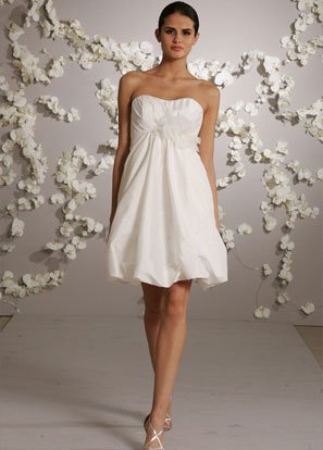 Backless Scoop Neckline Mini Wedding Dress Bridal Gown