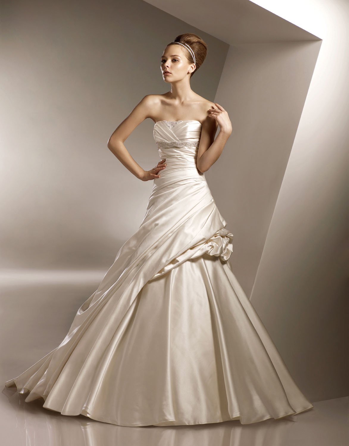 Straight Neckline Strapless Taffeta Wedding Dress Bridal Gown