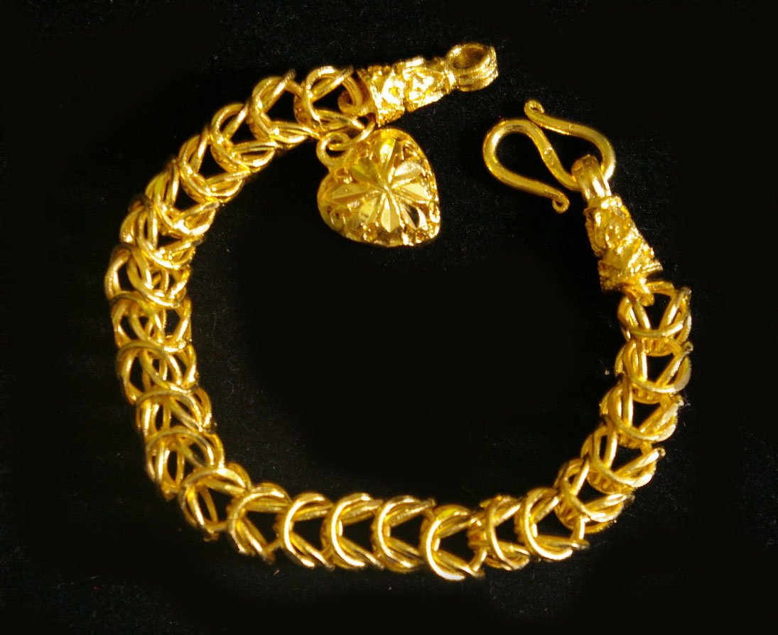 7" very nice bangle 24K gold filled bracelet 59