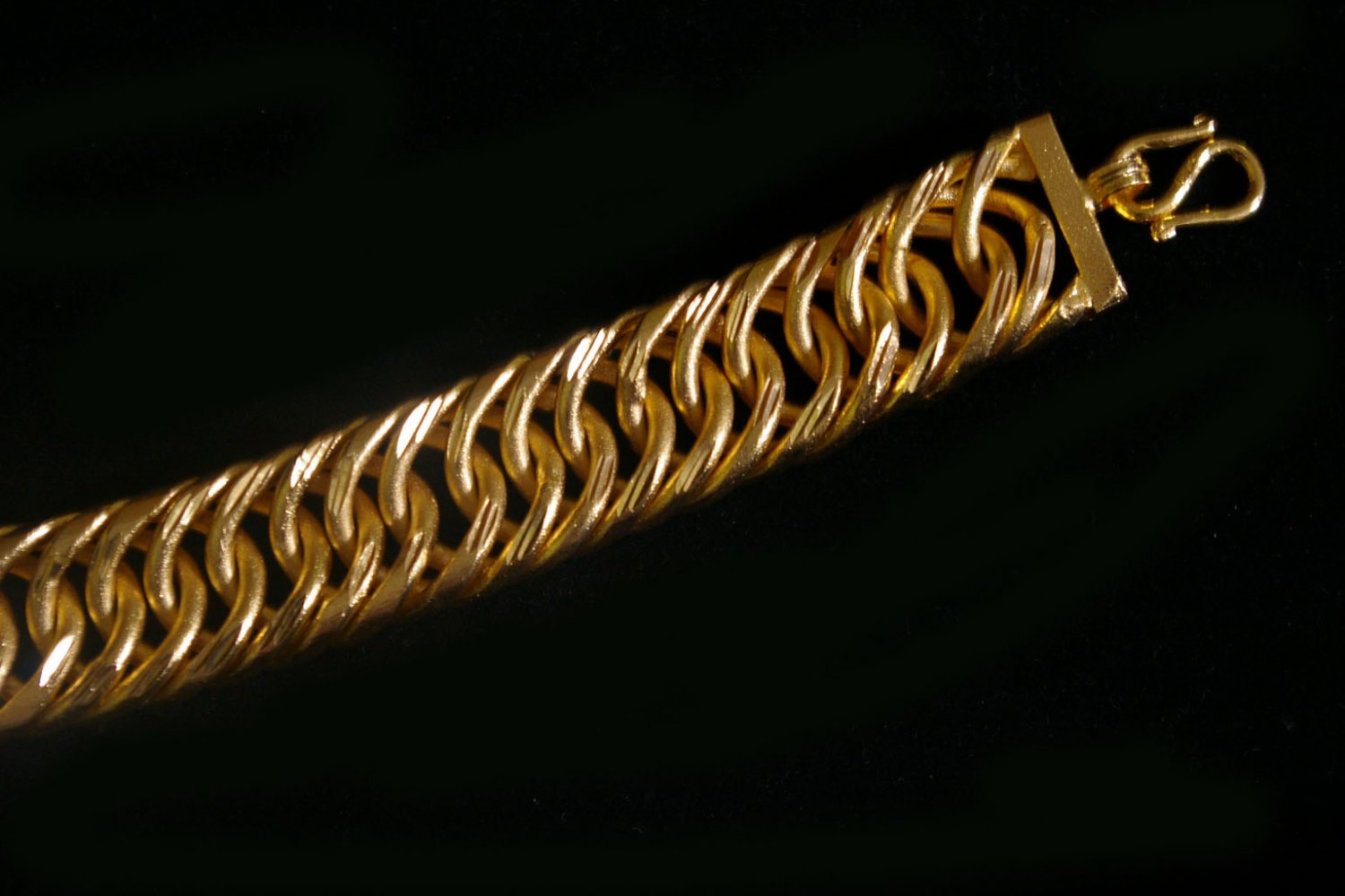 8"huge very cool chain 24K gold filled bracelet 99
