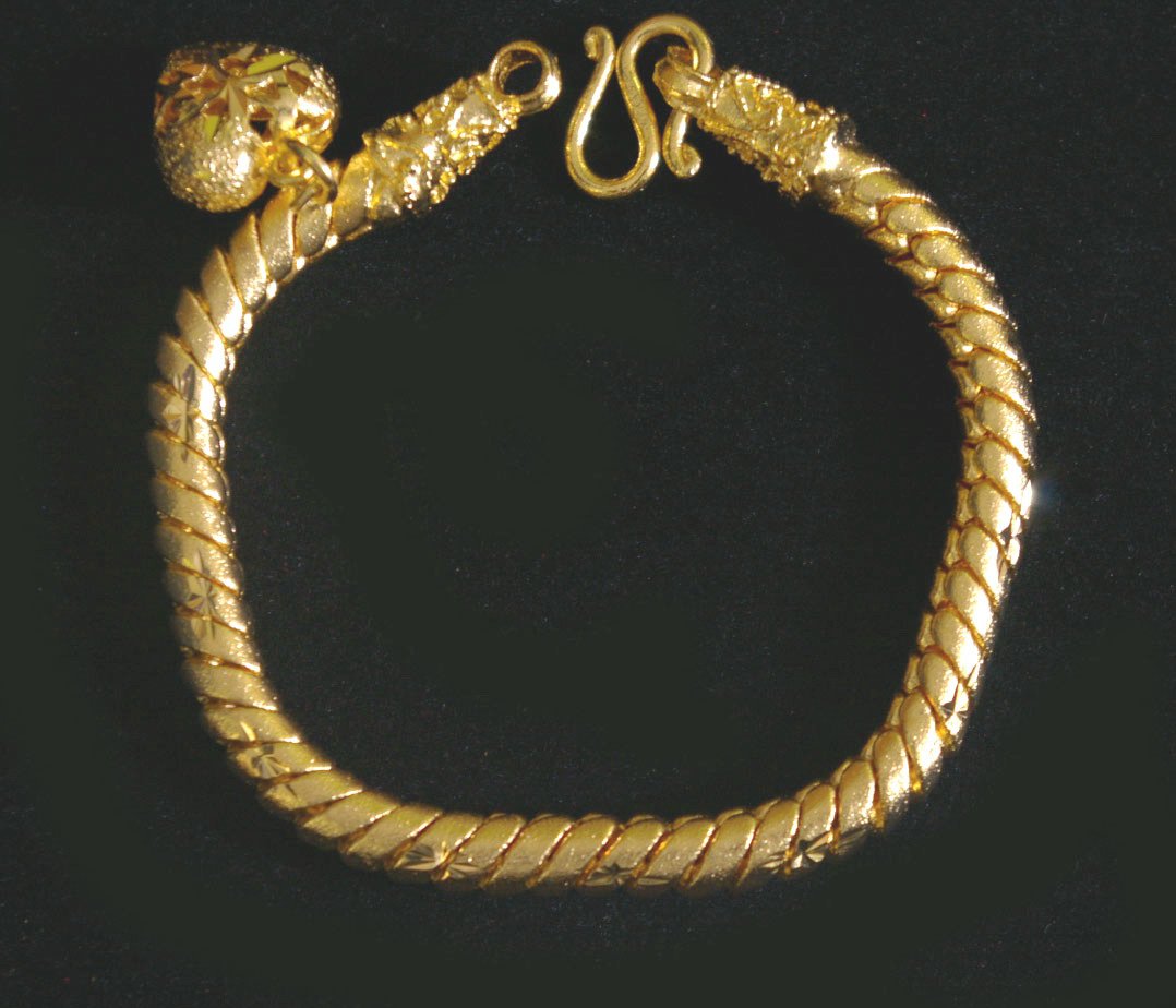 Sale Fret heart 7.6" 24K gold filled bracelet 58