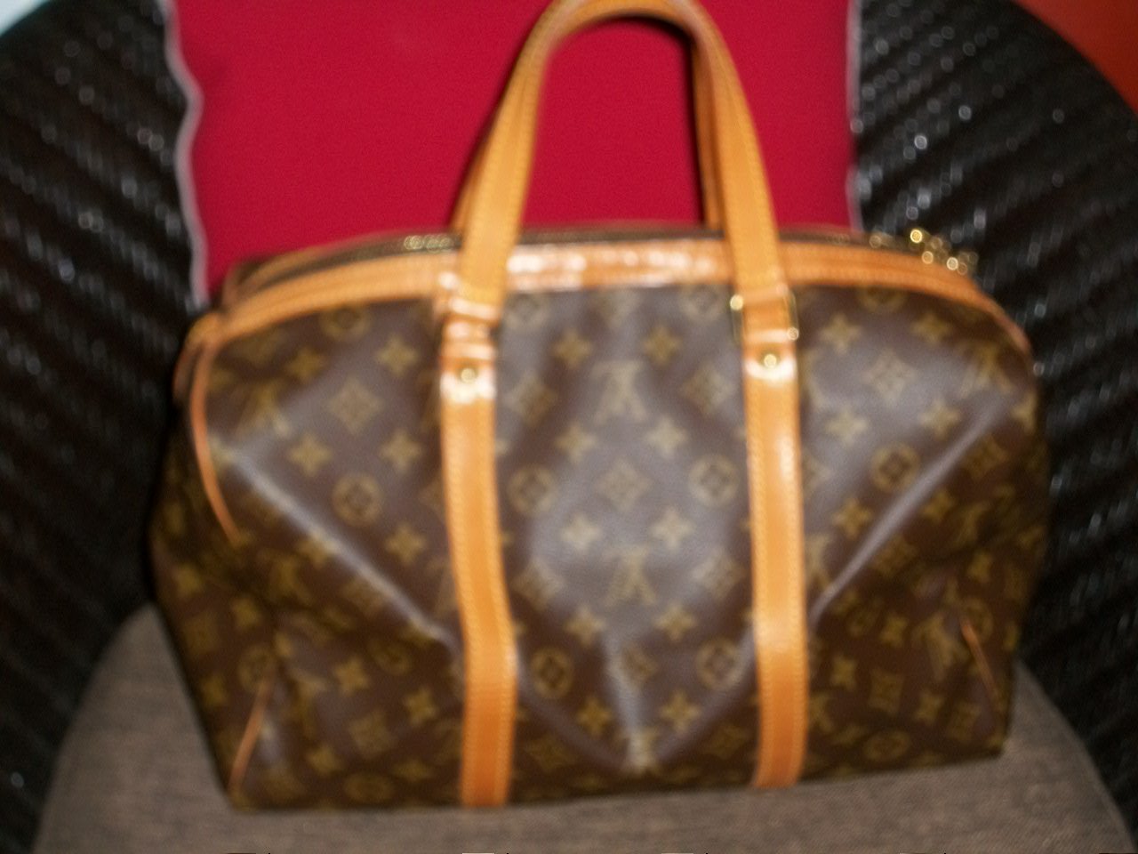 Louis Vuitton Sac Souple bag 1000% authentic