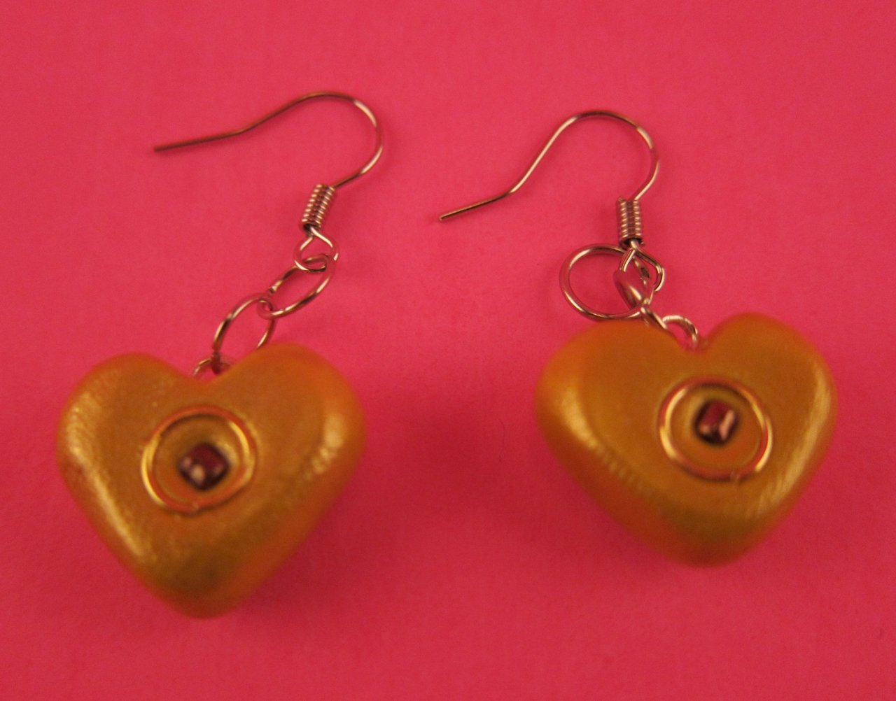 Gold Circle Hearts