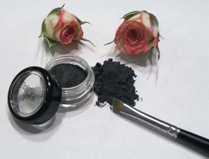 Outline Eyeliner