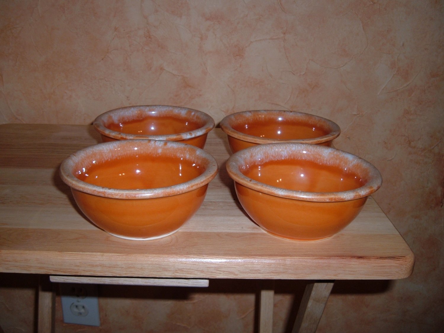 Hull tangerine drip chili bowls