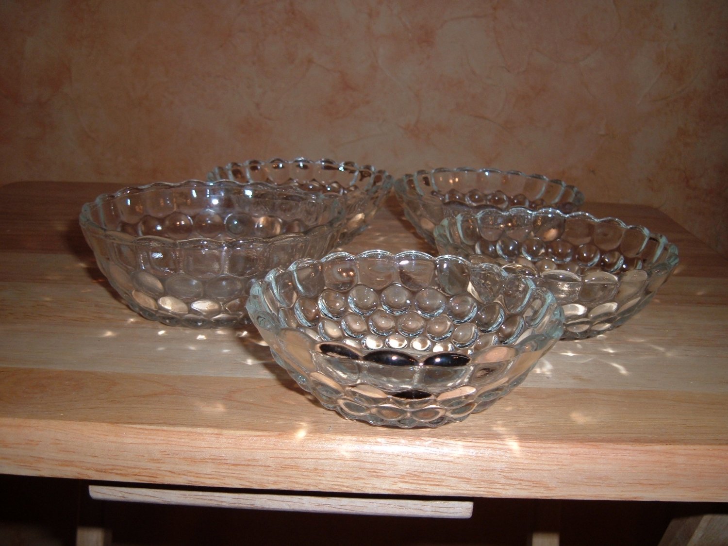 Hocking bubble bowls