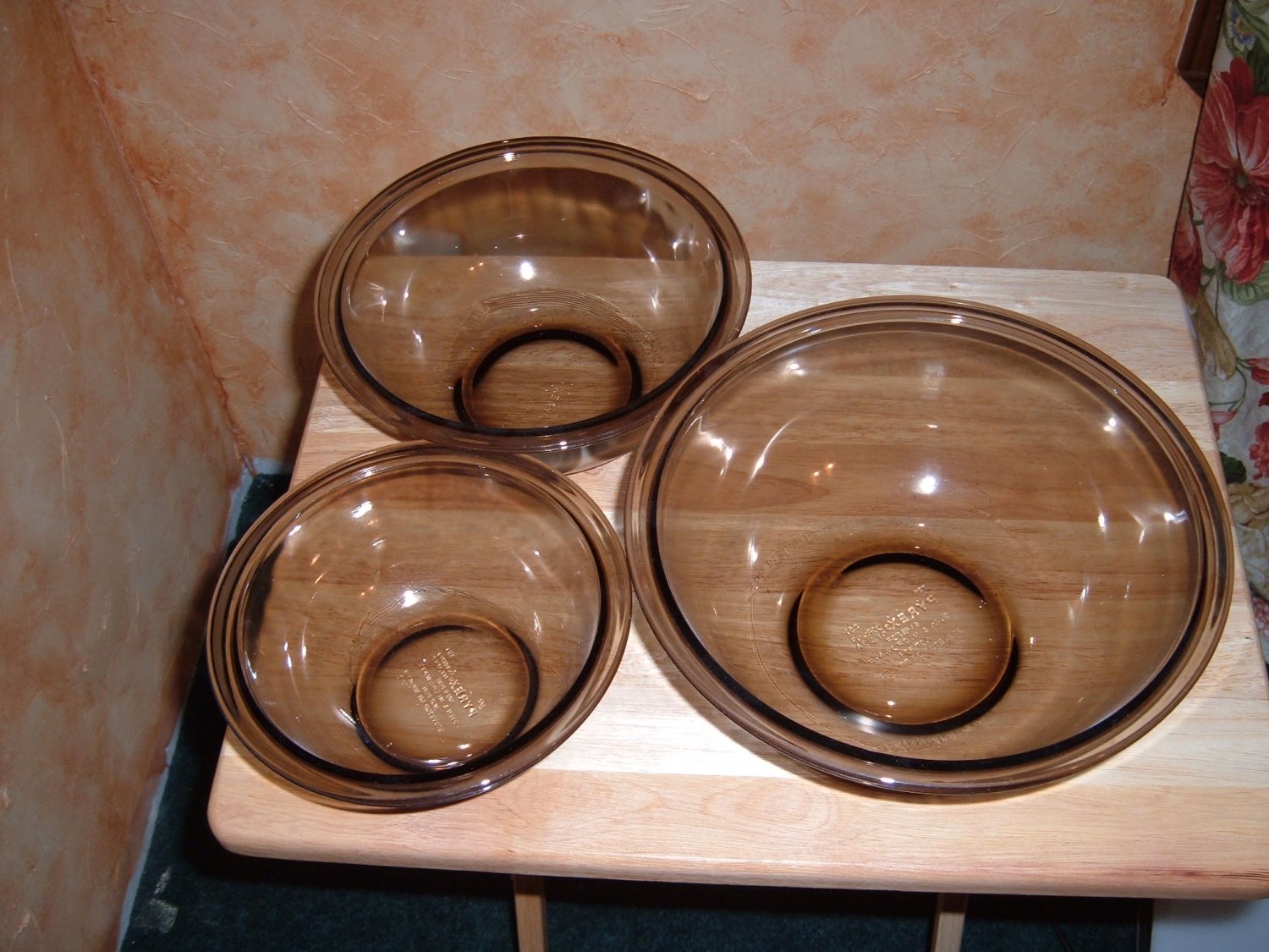 Pyrex Nesting Bowls