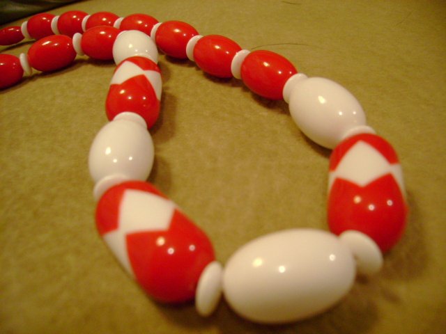 Vintage Bead Necklace Red and White 1950s Retro