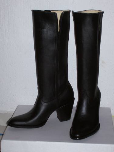 CUSTOM ROUND OR SQUARE TOE 4" HEELS,22 INCHES SHAFTS