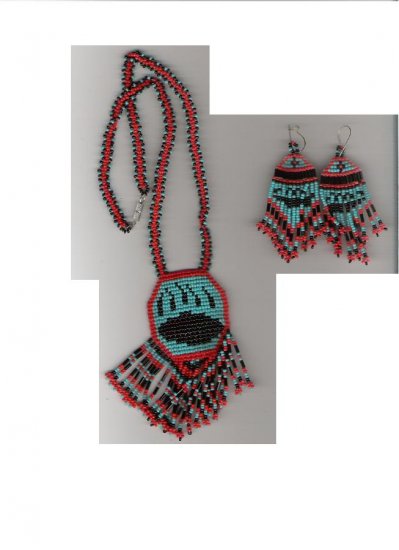 Handcrafted Beaded bear claw Necklace