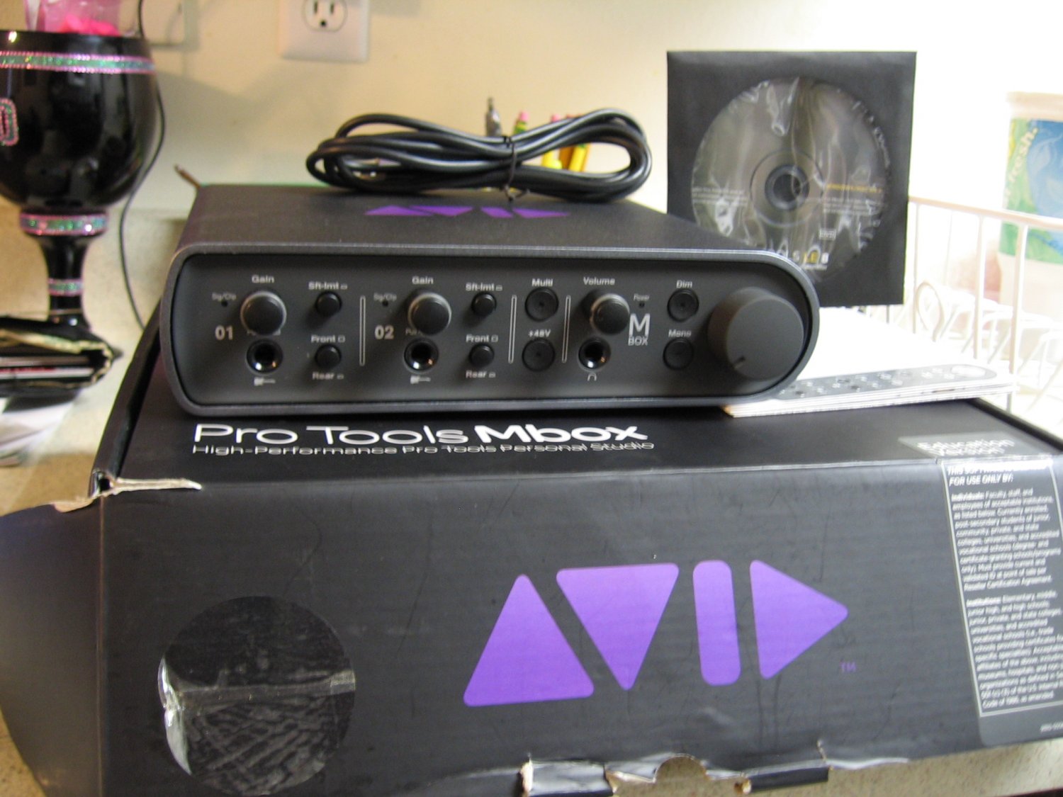 AVID DIGIDESIGN MBOX 3RD GENERATION + PRO TOOLS 8