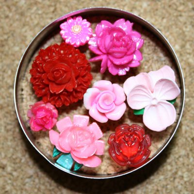 Pink Loves Red Push Pin Set