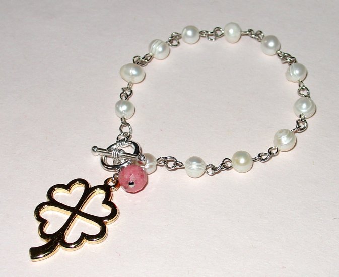 Pearly Leaf Bracelet
