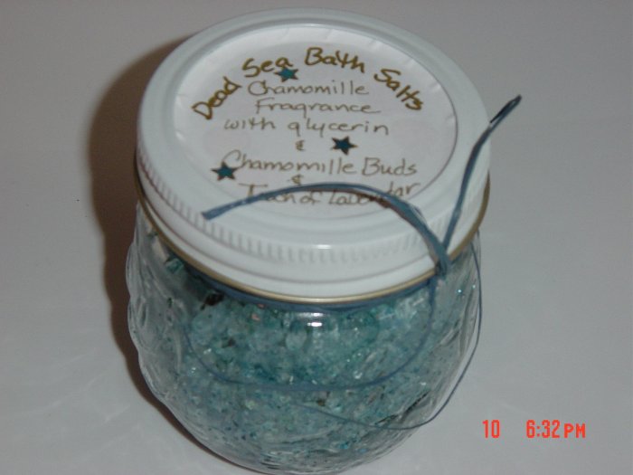 CHAMOMILLE AND LAVENDAR SEA SALT BATH SALT - 8OZ. JAR