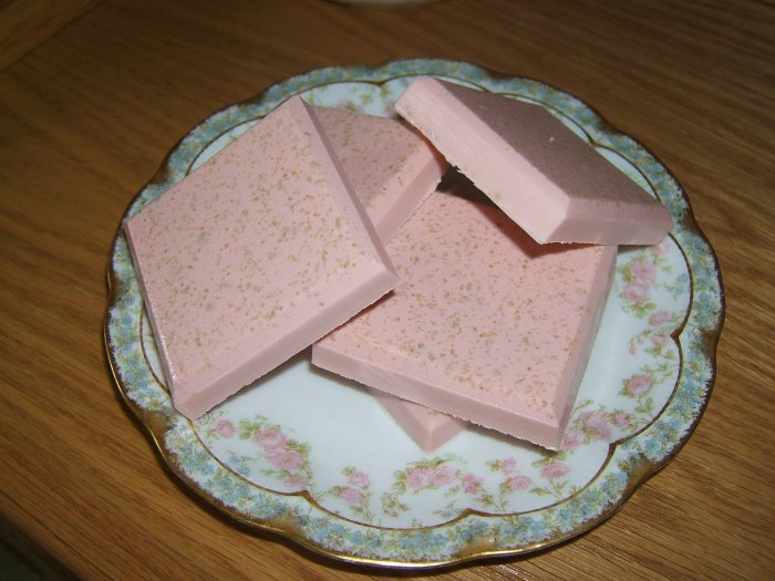 SOOTHING CALAMINE LOTION HANDMADE SOAP - 2.5 oz. bar