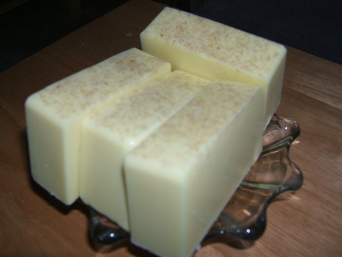 SANDALWOOD MUSK HANDMADE SOAP - 3 oz. Bar