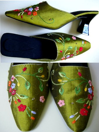 Classique Green Embroidered Shoes Size US 6