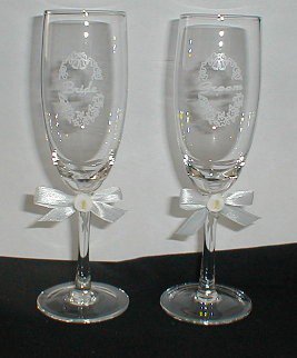 Bride and Groom Calla Lily Champagne/Wine Flute Glasses - Wedding -