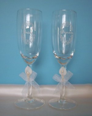 Bride and Groom White Calla Lily Toasting Champagne/Wine Flute Glasses - Wedding