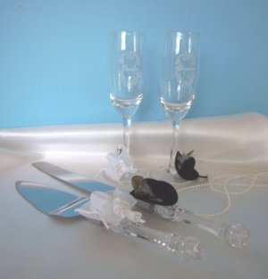 Western Cowboy Peacock Feather Hat Wedding Cake Server/Toasting Flute Glass Set