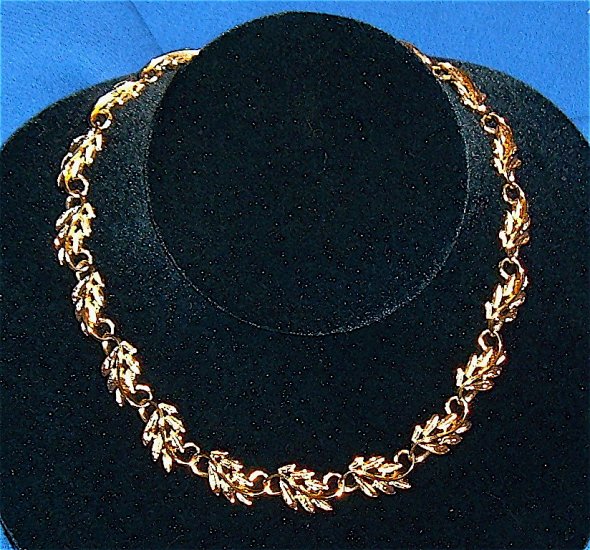 Vintage Napier Necklace Trailing Vines and Leaves circa 1980s