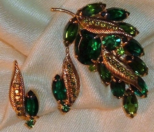 Vintage Demi Parure Brooch Earrings With Green Rhinestones, Grape Clusters