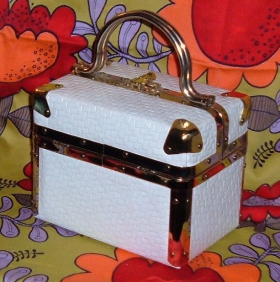 SOLD~ Vintage Delill Train Case Handbag with White Embossed Basket Pattern