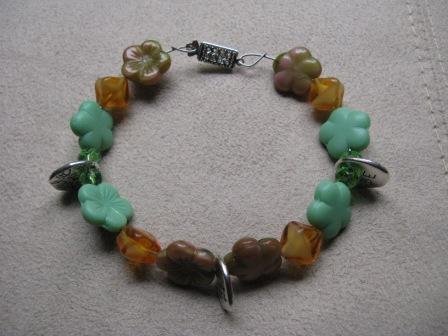 BE HERE NOW Multi-Colored Flower Bead Bracelet