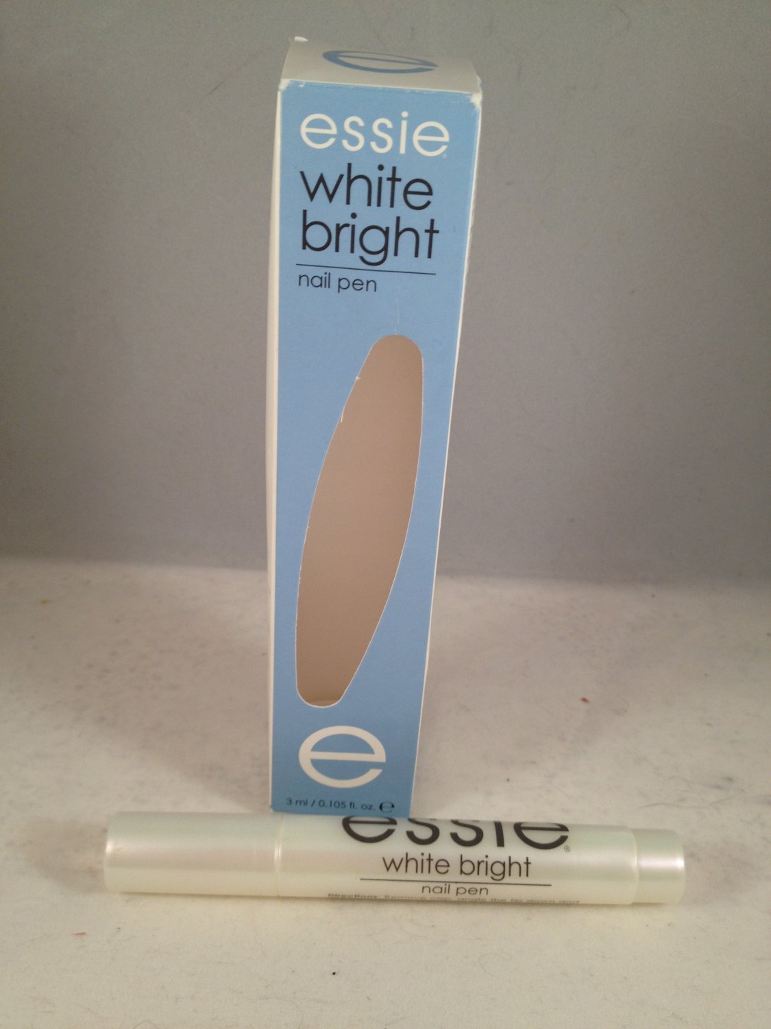 Essie White Bright Nail Pen whitener whitening